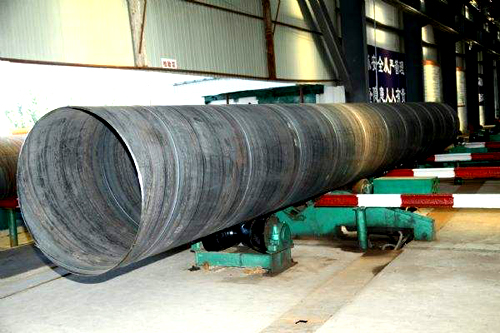 <a href=http://www.0575ad.com target=_blank class=infotextkey>螺旋焊接鋼管</a>探傷現(xiàn)場